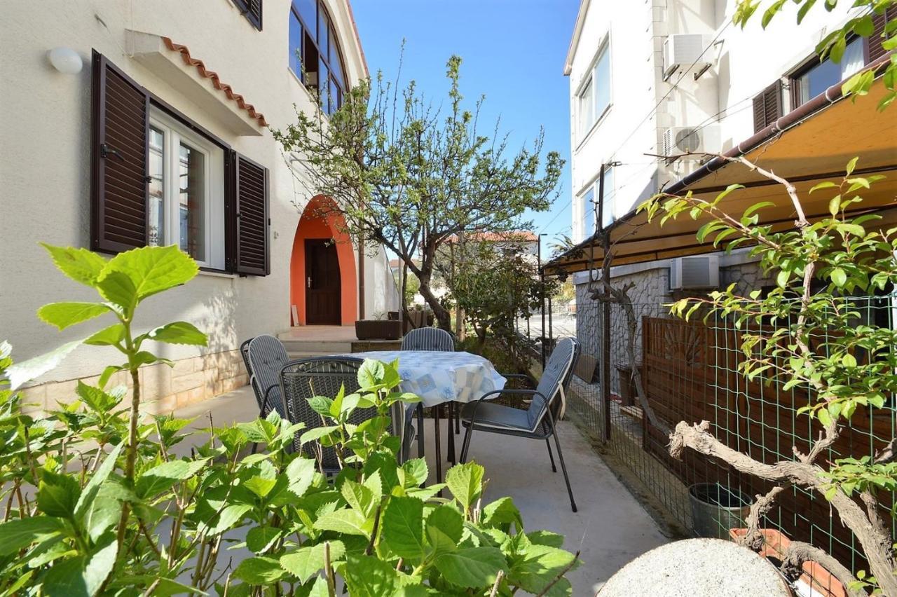 House Rahela Ξενοδοχείο Mali Lošinj Εξωτερικό φωτογραφία